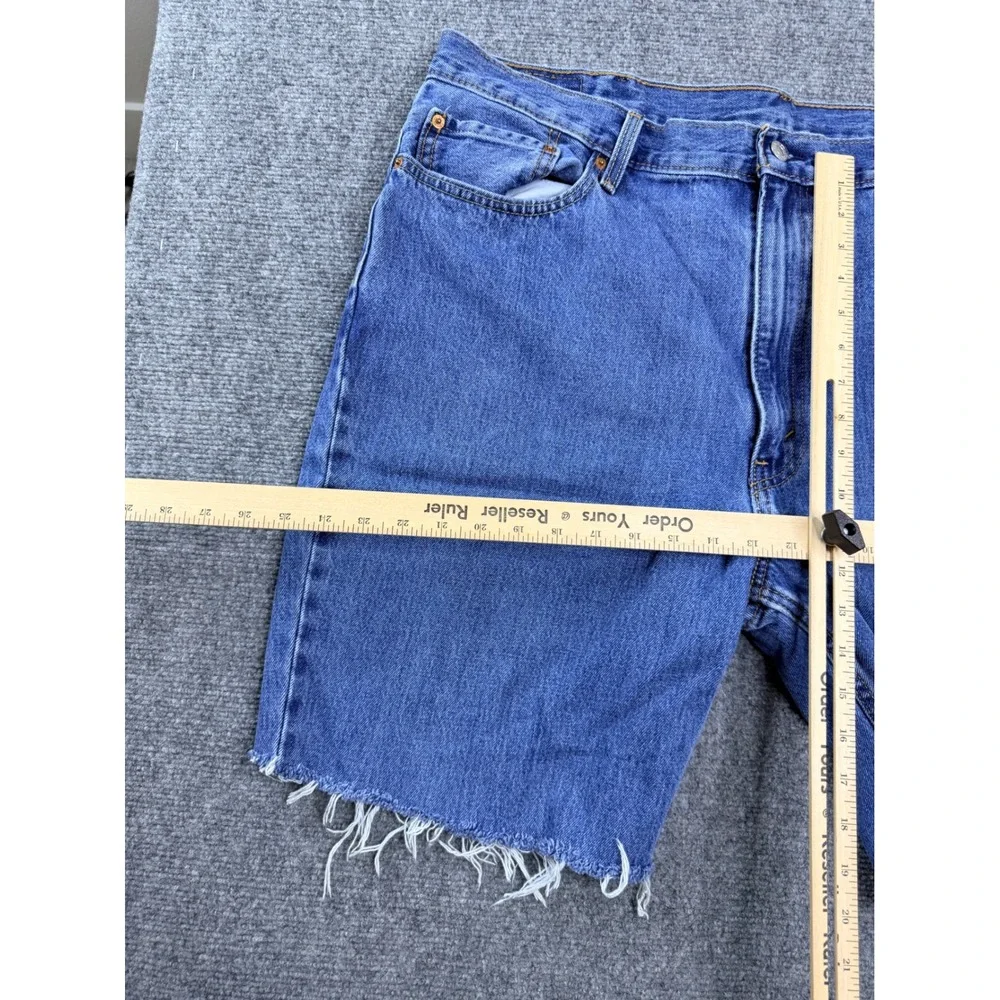 Levi 550 Mens Custom Cut Off Denim Shorts Blue Jean W42 Relaxed Fit Frayed Hem